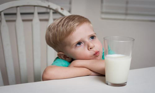 Trẻ ghét sữa bổ sung canxi bằng cách nào?